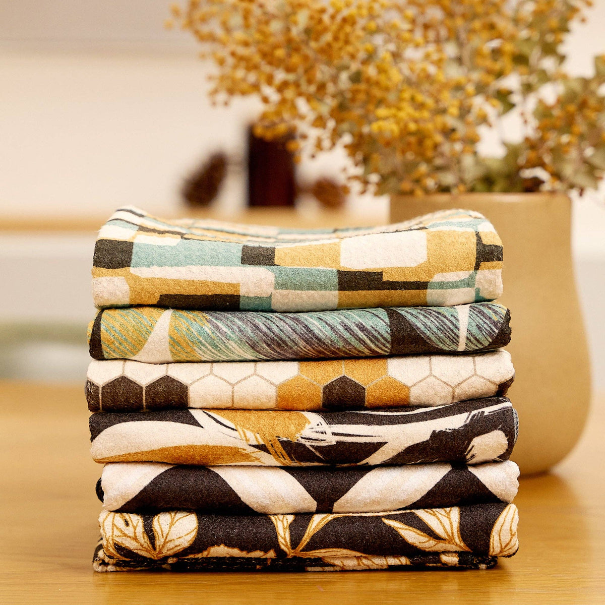 Reversible Microfiber Kitchen Towel – Leaf Tiles